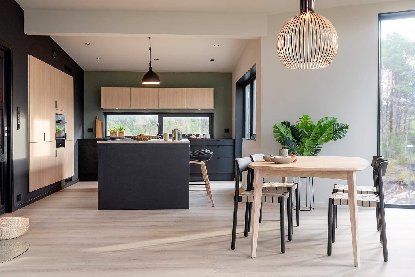 Moderne kjøkkendesign – inspirasjon og praktiske løsninger